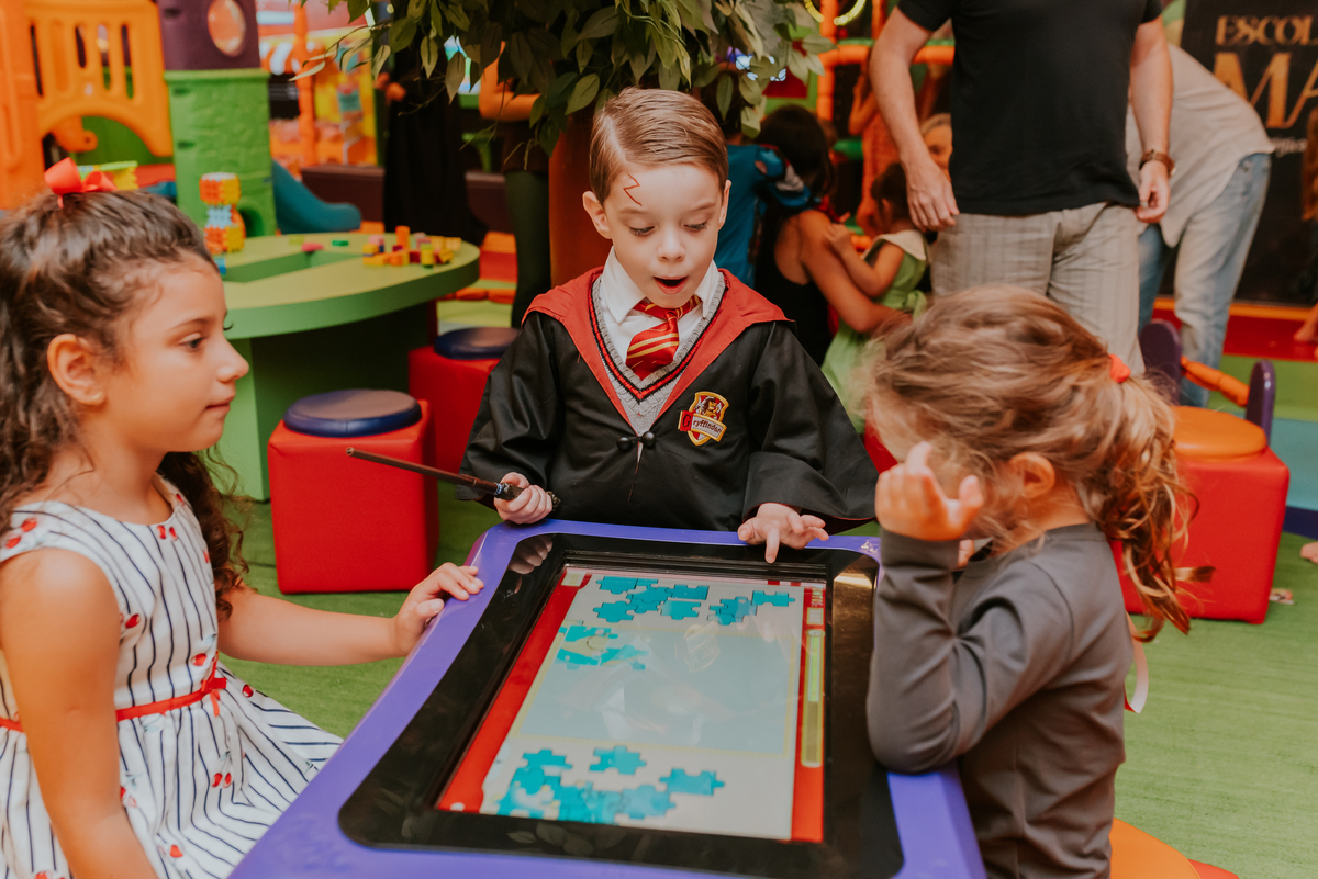 fotografia festa infantil kids park barra da Tijuca Rio de Janeiro fotografa familia 3 irmaos tema Harry Potter 