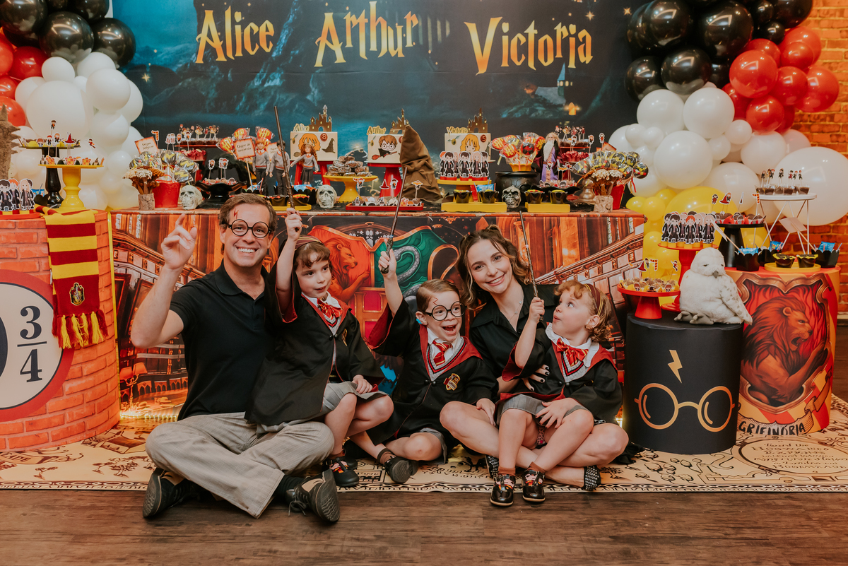 fotografia festa infantil kids park barra da Tijuca Rio de Janeiro fotografa familia 3 irmaos tema Harry Potter fotografia festa infantil kids park barra da Tijuca Rio de Janeiro fotografa familia 3 irmaos tema Harry Potter 