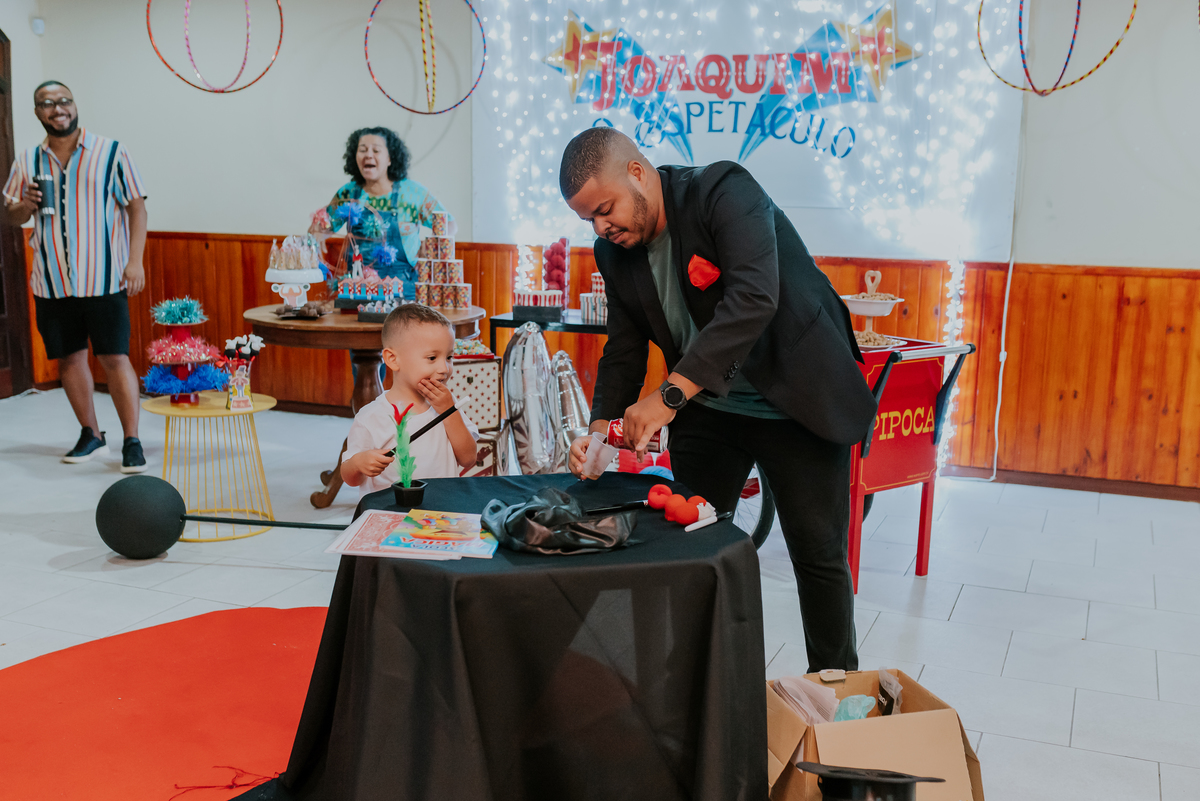 fotografia festa infantil Rio de Janeiro ilha do governador circo joaquim 4 anos fotografa familia 