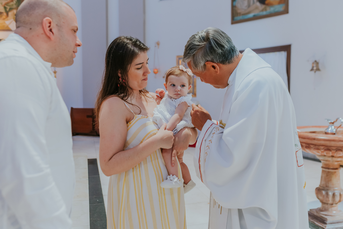 fotografia Fotografa familia batismo batizado Rio de Janeiro Paróquia São Francisco Xavier do Engenho Velho- Tijuca Manuella 