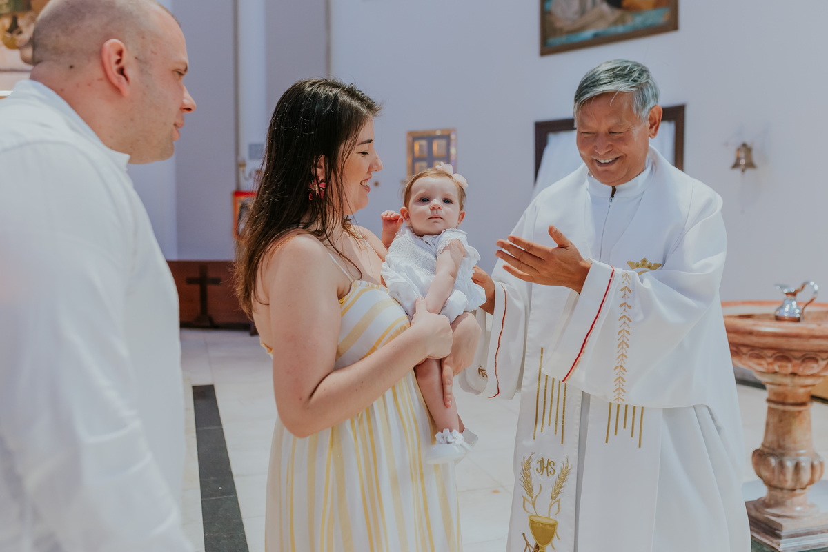 fotografia Fotografa familia batismo batizado Rio de Janeiro Paróquia São Francisco Xavier do Engenho Velho- Tijuca Manuella 