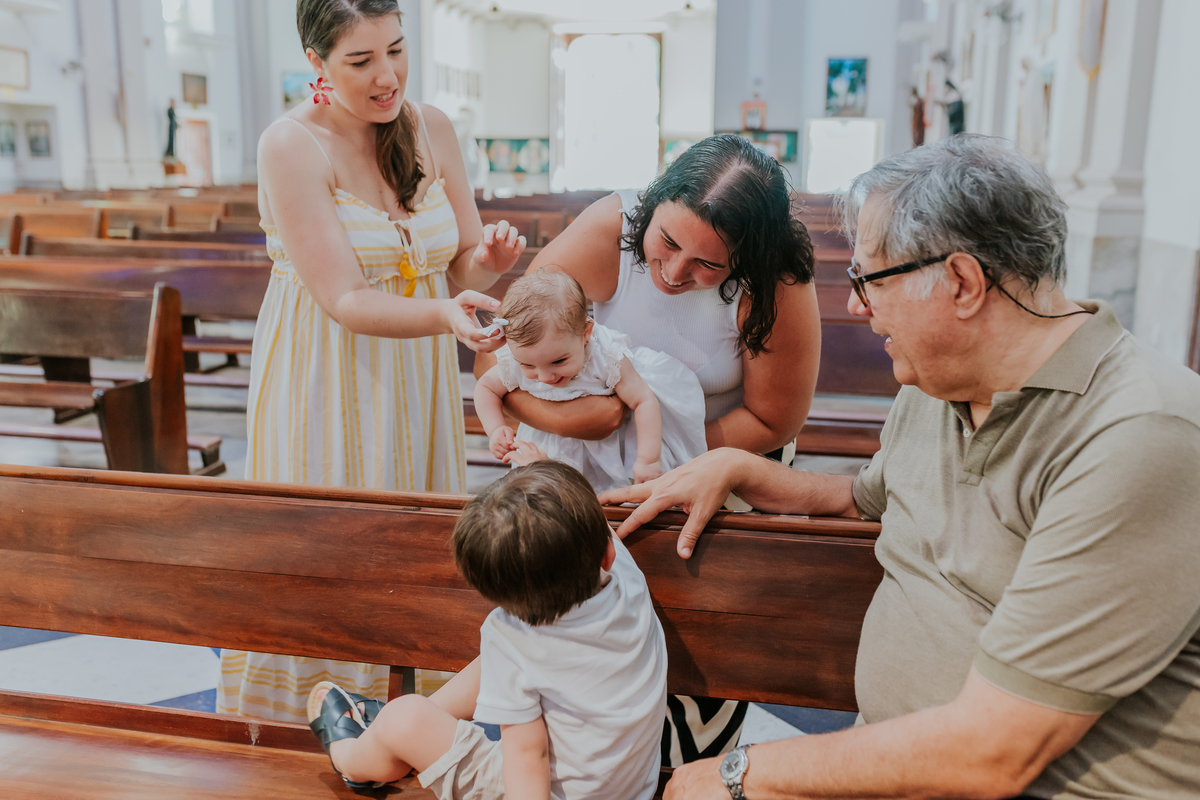 fotografia Fotografa familia batismo batizado Rio de Janeiro Paróquia São Francisco Xavier do Engenho Velho- Tijuca Manuella 