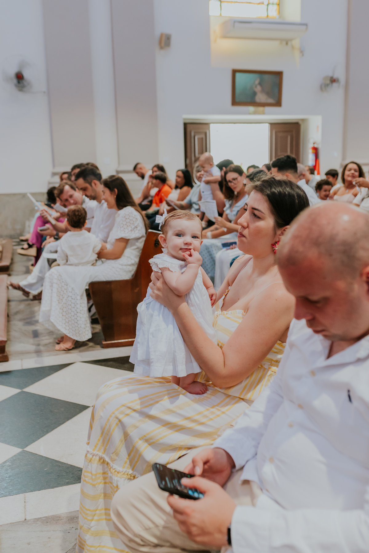 fotografia Fotografa familia batismo batizado Rio de Janeiro Paróquia São Francisco Xavier do Engenho Velho- Tijuca Manuella 