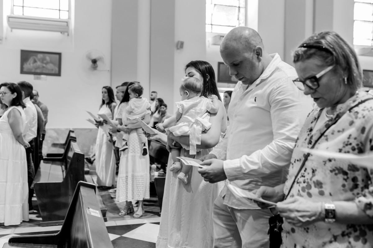 fotografia Fotografa familia batismo batizado Rio de Janeiro Paróquia São Francisco Xavier do Engenho Velho- Tijuca Manuella 