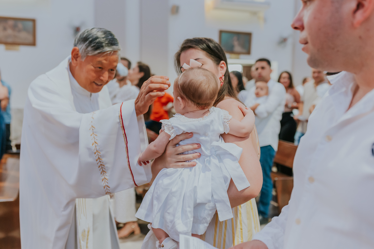 fotografia Fotografa familia batismo batizado Rio de Janeiro Paróquia São Francisco Xavier do Engenho Velho- Tijuca Manuella 