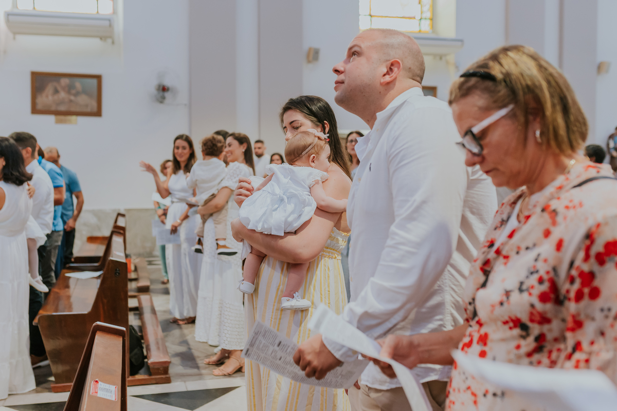 fotografia Fotografa familia batismo batizado Rio de Janeiro Paróquia São Francisco Xavier do Engenho Velho- Tijuca Manuella 
