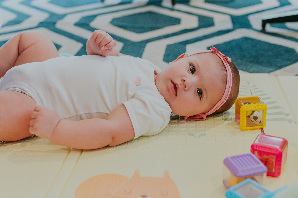 fotografia ensaio em casa acompanhamento fotografa familia Tijuca Rio de Janeiro 6 meses Cecilia 