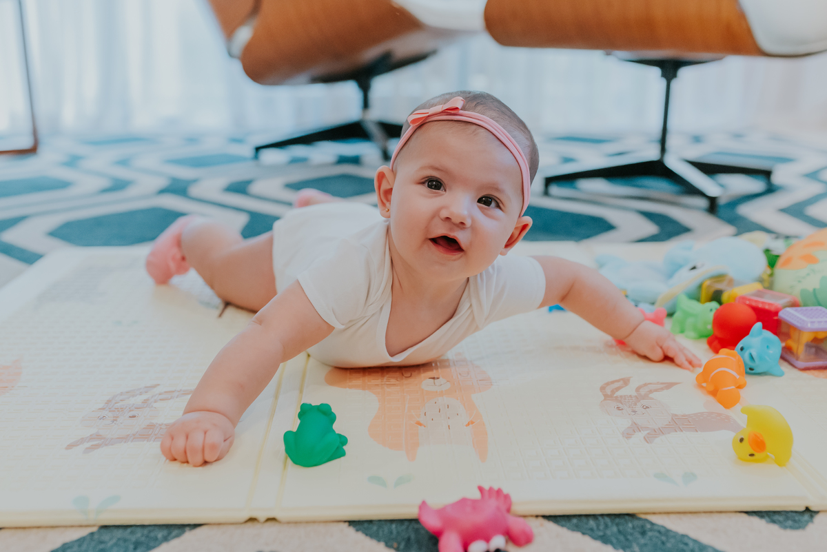 fotografia ensaio em casa acompanhamento fotografa familia Tijuca Rio de Janeiro 6 meses Cecilia 
