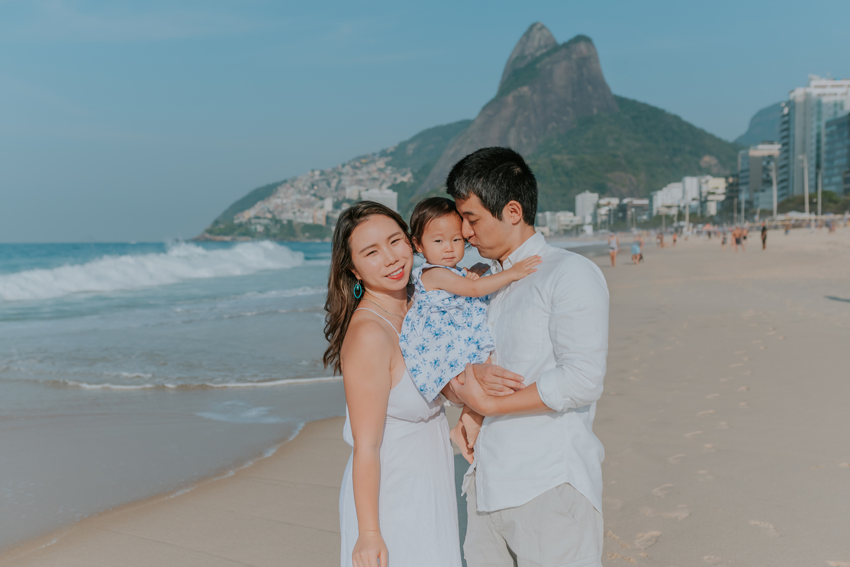fotografia ensaio sessão familia rio de Janeiro fotografa praia externo Leblon maya japonesa
