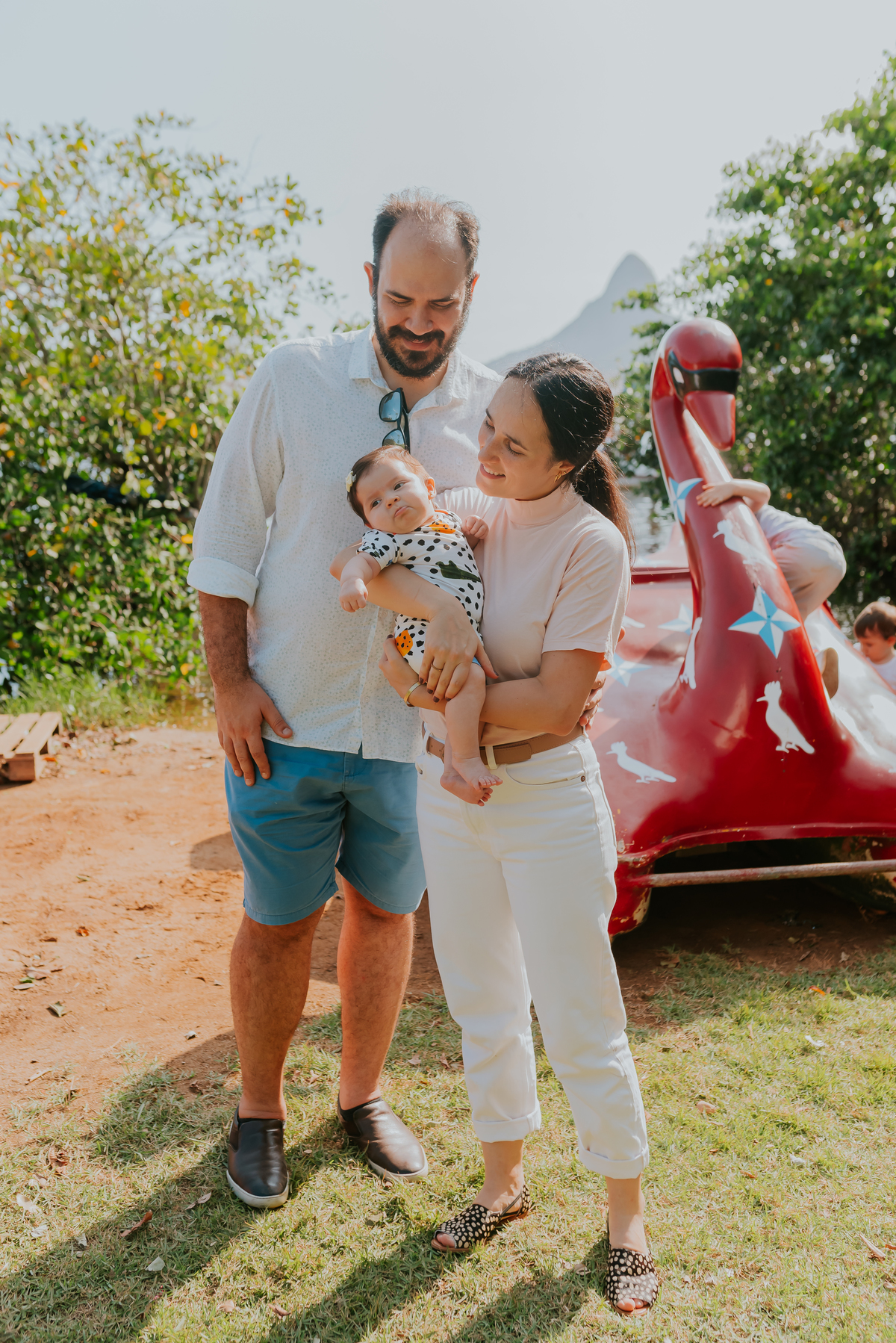 fotografia ensaio familia bebe acompanhamento trimestral eva Maria lagoa Rodrigo de Freitas Rio de Janeiro fotografa sessão externa natureza 