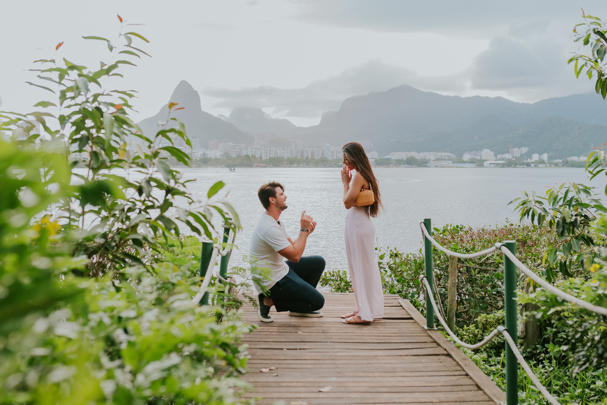 fotografia ensaio de casal externo lagoa rodrigo de freitas Rio de Janeiro fotografa sessão pedido namoro 