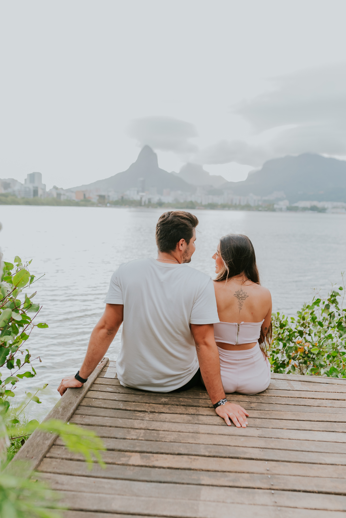 fotografia ensaio de casal externo lagoa rodrigo de freitas Rio de Janeiro fotografa sessão pedido namoro 