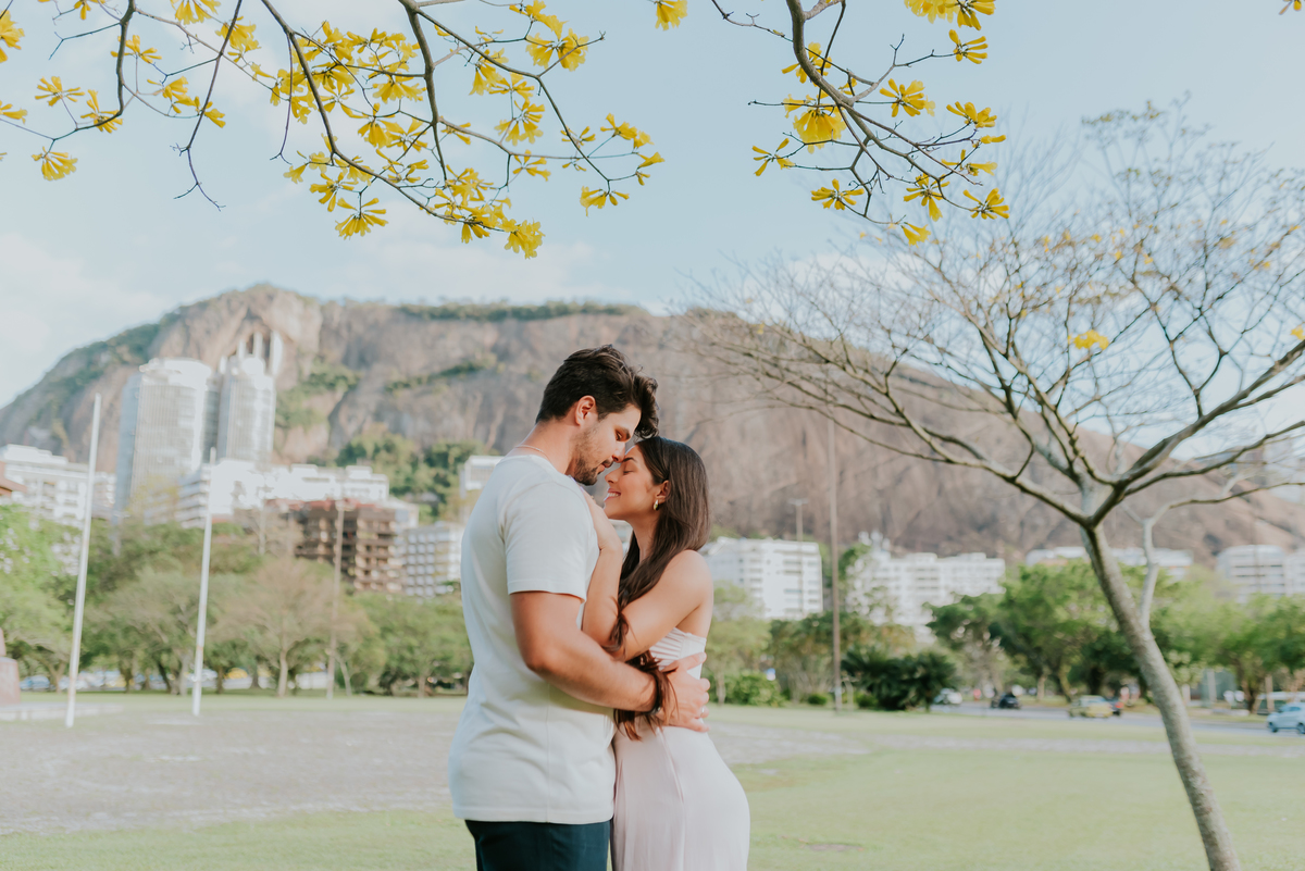 fotografia ensaio de casal externo lagoa rodrigo de freitas Rio de Janeiro fotografa sessão pedido namoro 