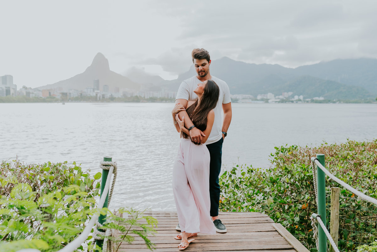 fotografia ensaio de casal externo lagoa rodrigo de freitas Rio de Janeiro fotografa sessão pedido namoro 