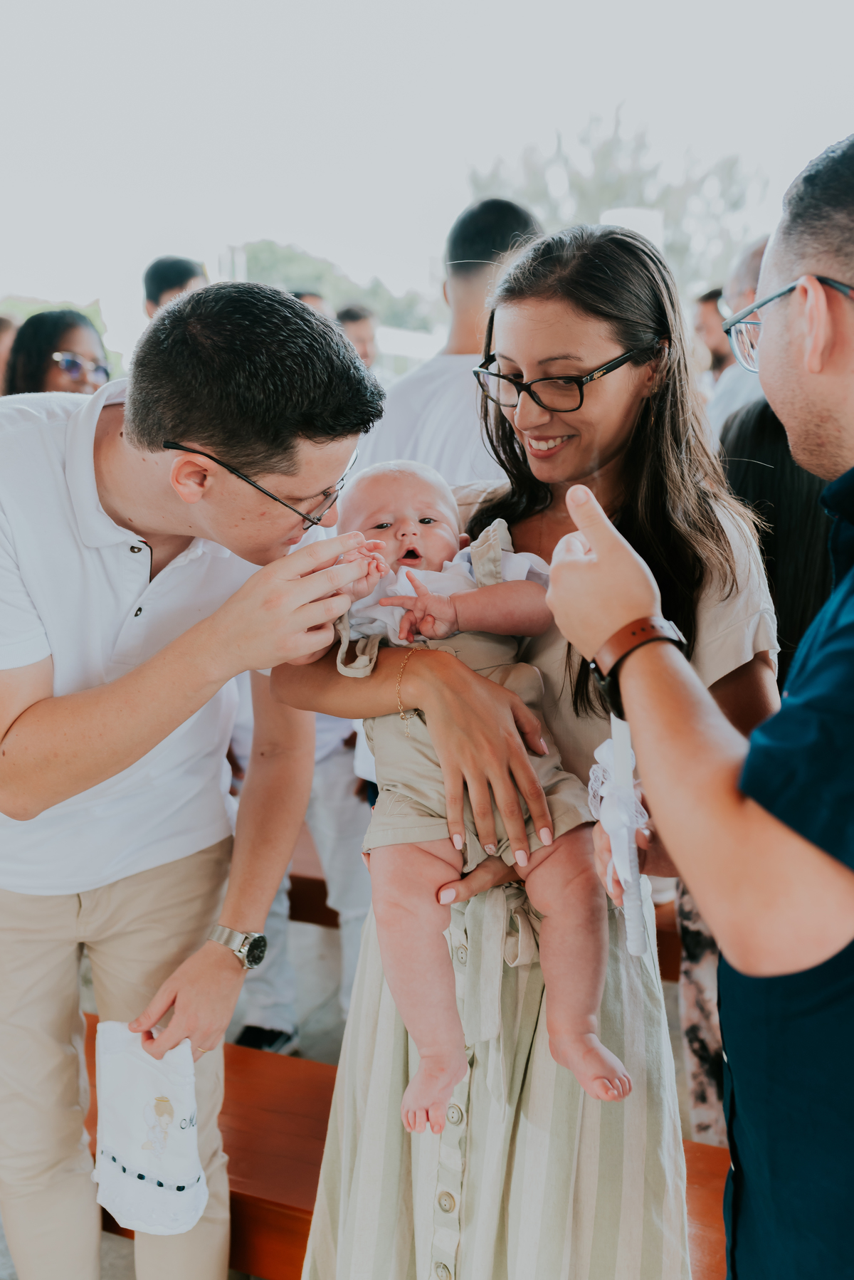 fotografia batizado batismo Davi fotografa familia Santuário de Nossa Senhora de Fátima - Rio de Janeiro - recreio dos bandeirantes 