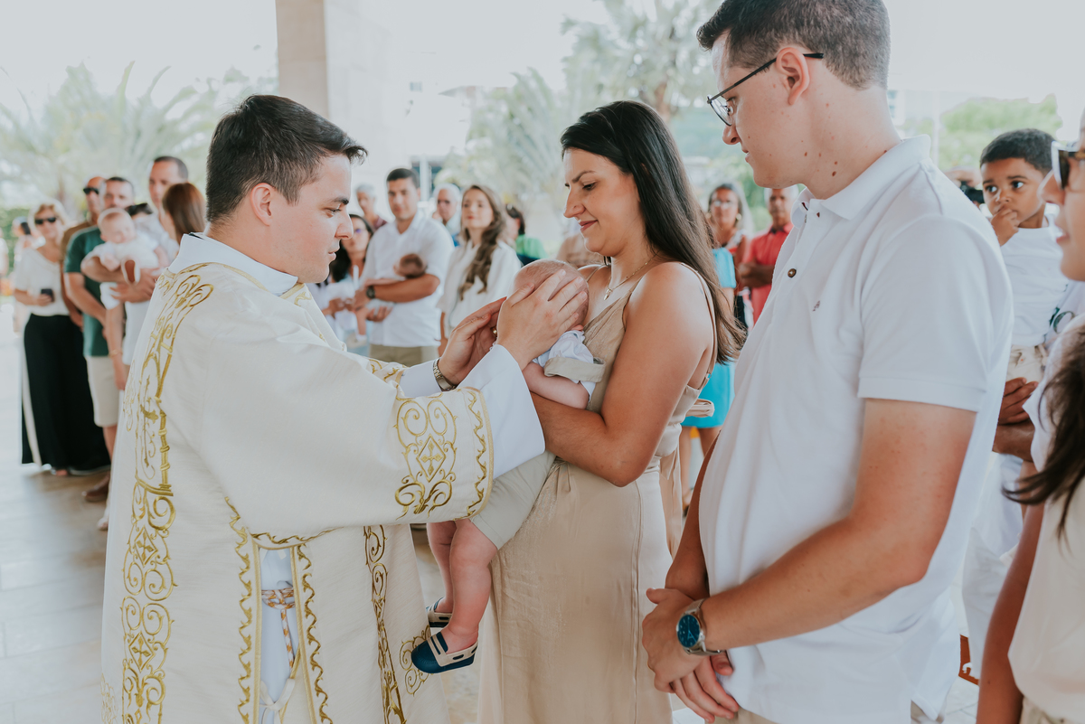 fotografia batizado batismo Davi fotografa familia Santuário de Nossa Senhora de Fátima - Rio de Janeiro - recreio dos bandeirantes 