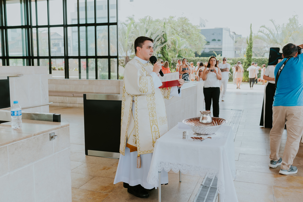 fotografia batizado batismo Davi fotografa familia Santuário de Nossa Senhora de Fátima - Rio de Janeiro - recreio dos bandeirantes 