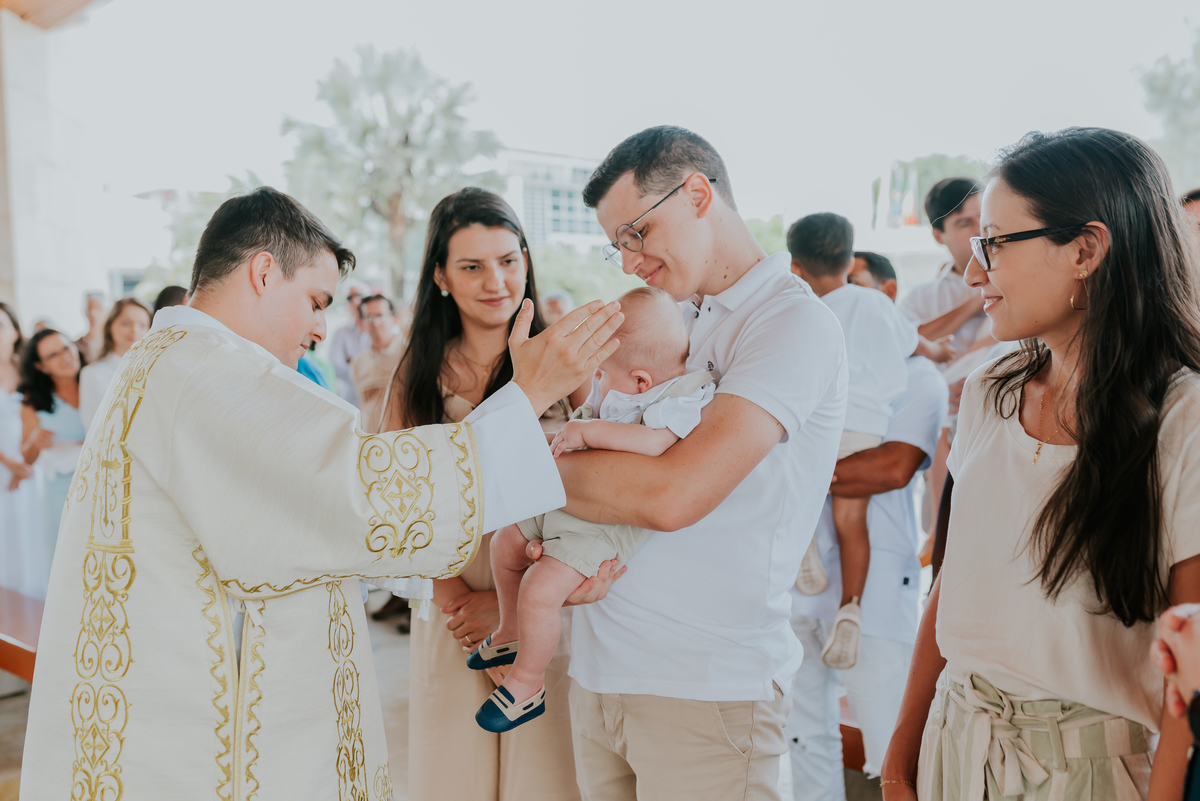 fotografia batizado batismo Davi fotografa familia Santuário de Nossa Senhora de Fátima - Rio de Janeiro - recreio dos bandeirantes 