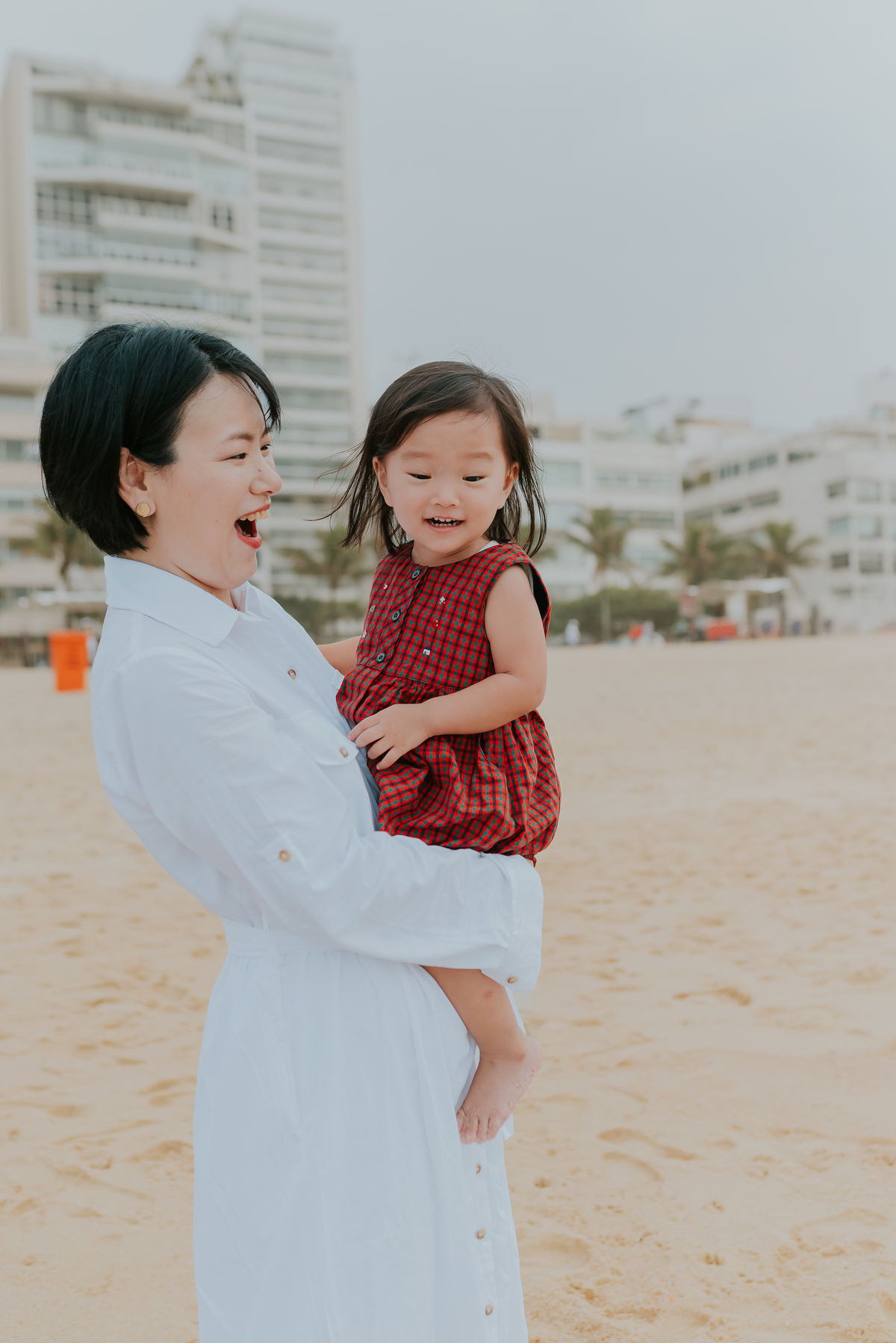 fotografia ensaio família externo praia do Leblon Rio de Janeiro fotografa familia bruna Guerson 