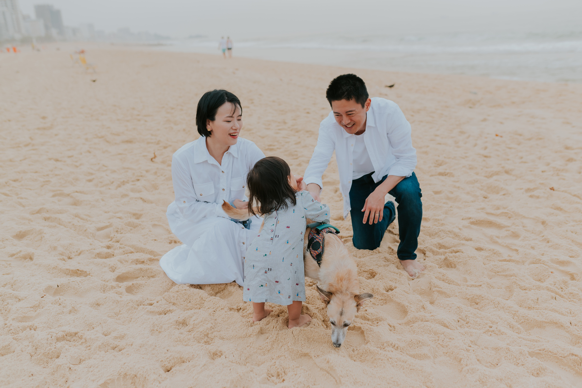 fotografia ensaio família externo praia do Leblon Rio de Janeiro fotografa familia bruna Guerson 