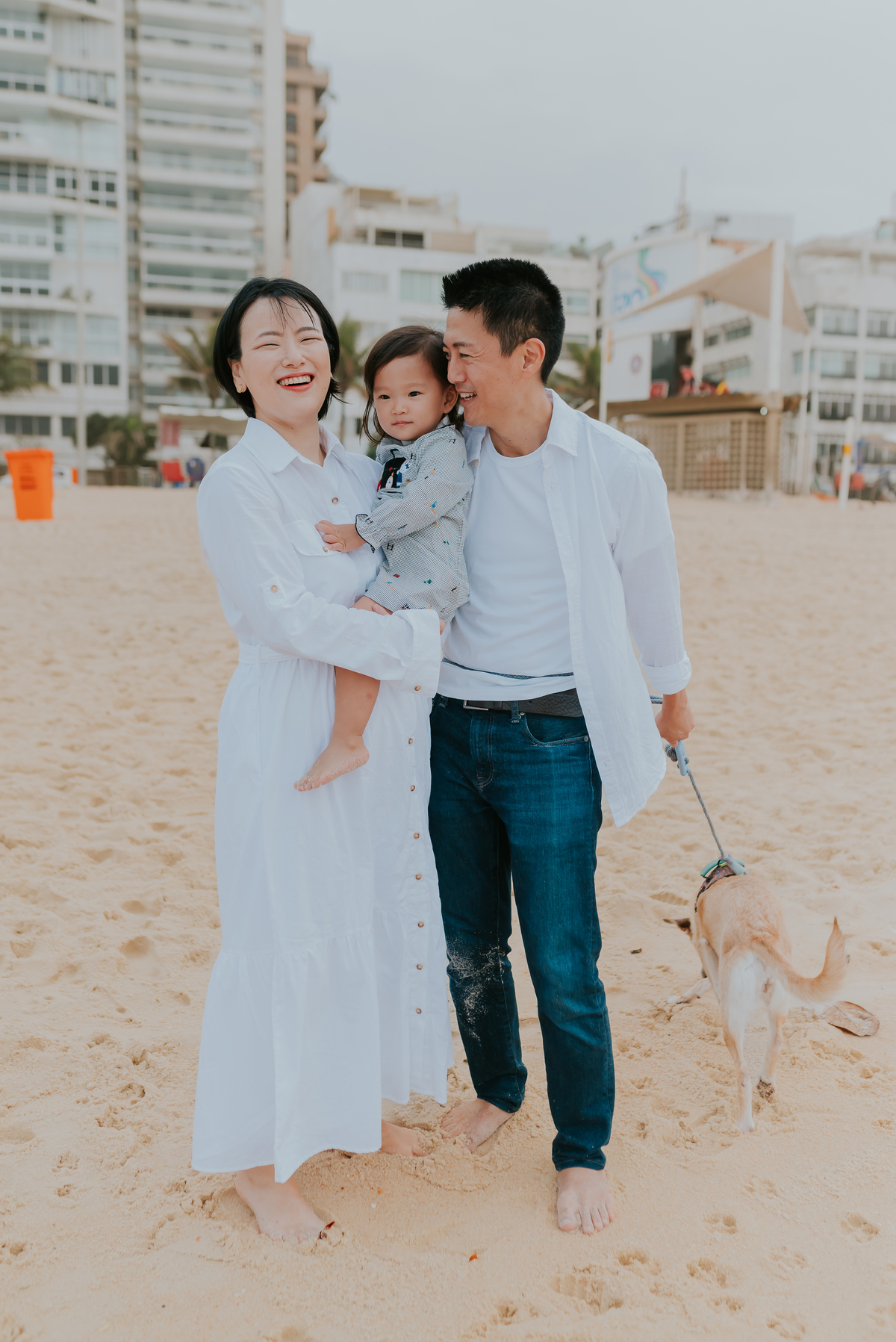 fotografia ensaio família externo praia do Leblon Rio de Janeiro fotografa familia bruna Guerson 