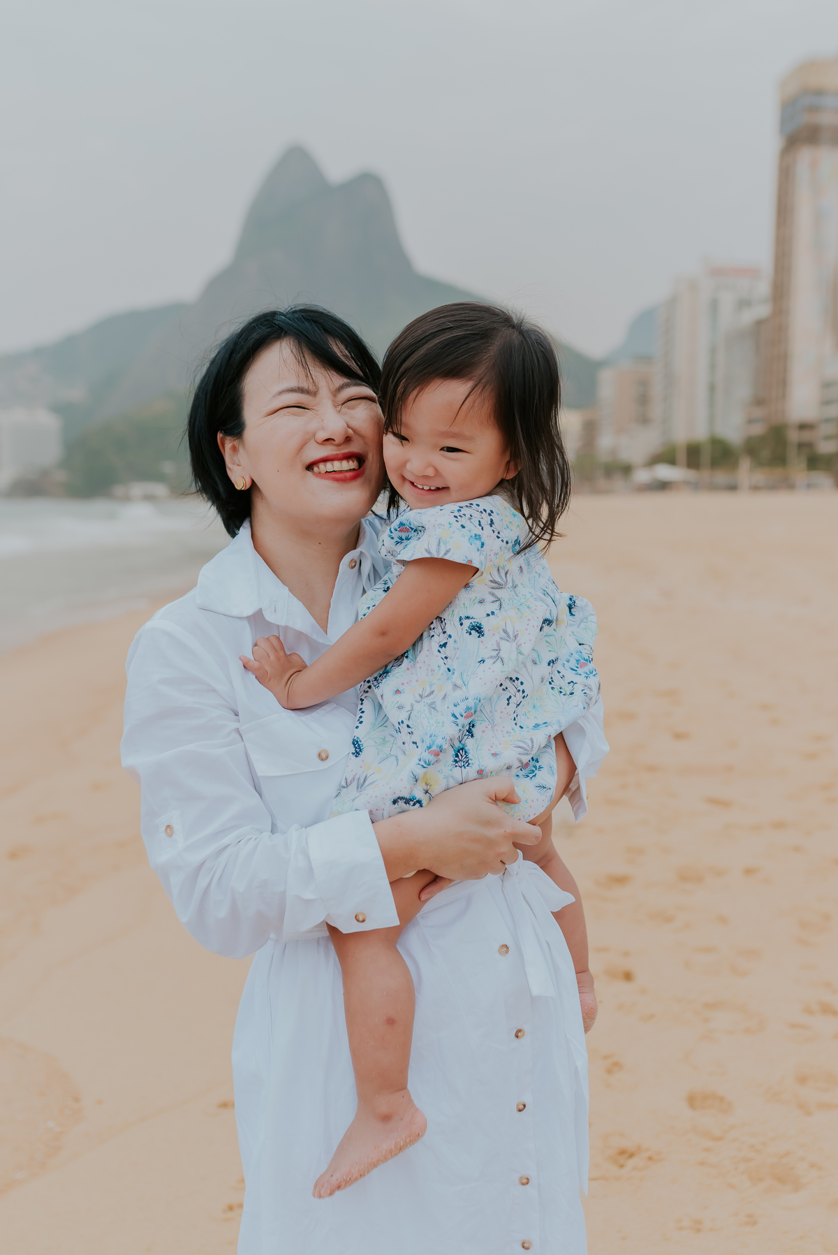 fotografia ensaio família externo praia do Leblon Rio de Janeiro fotografa familia bruna Guerson 