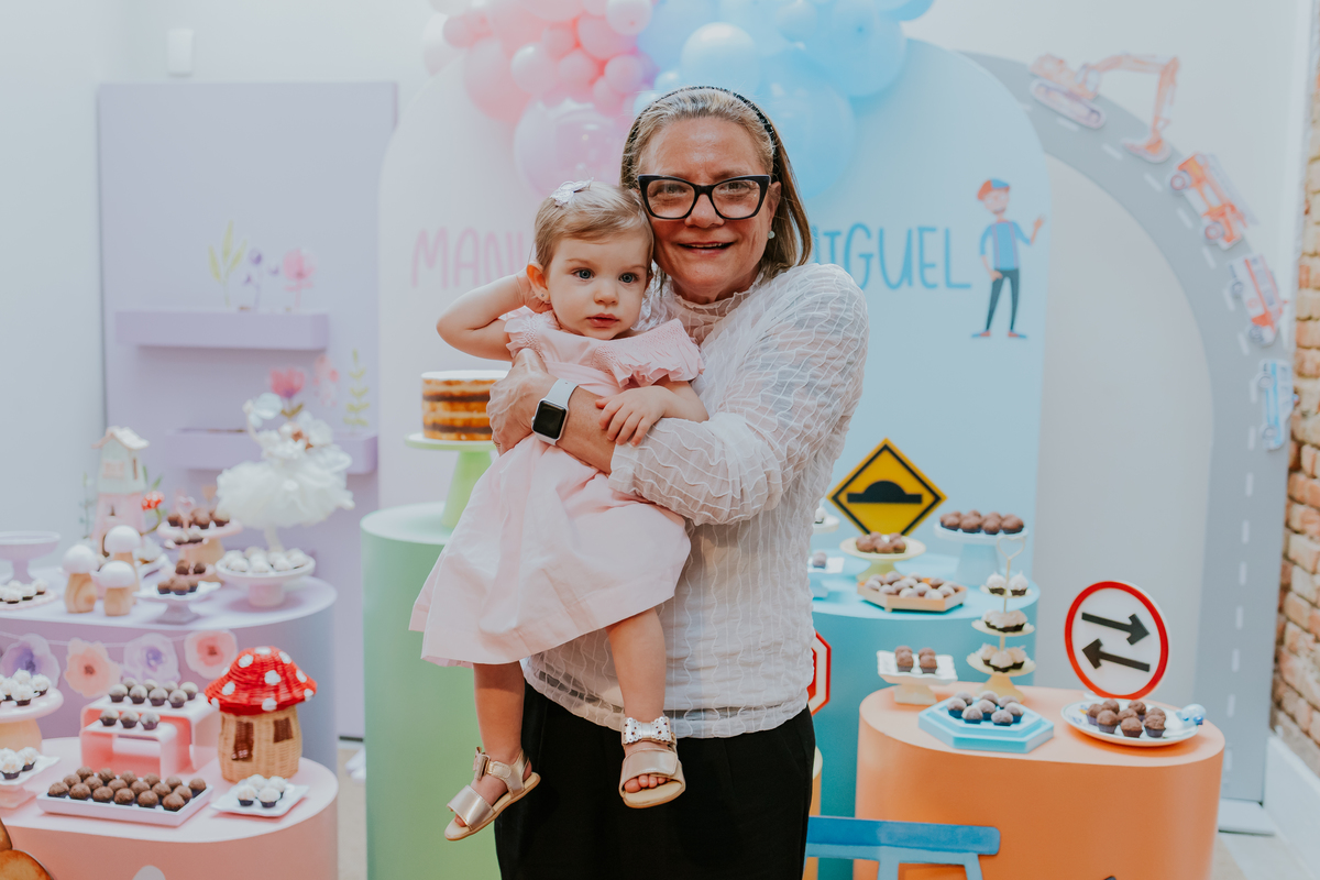 fotografia festa infantil fotografa familia rio de janeiro Tijuca 1 ano Manuela 3 anos Miguel 