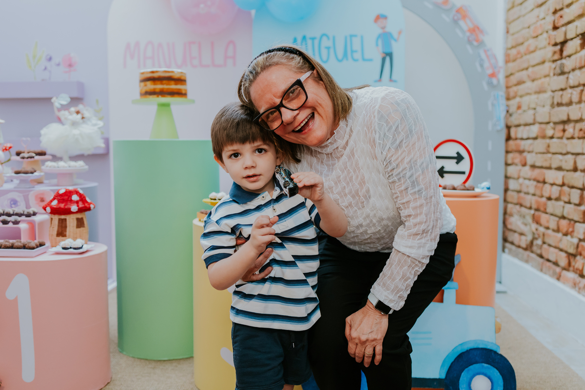 fotografia festa infantil fotografa familia rio de janeiro Tijuca 1 ano Manuela 3 anos Miguel 