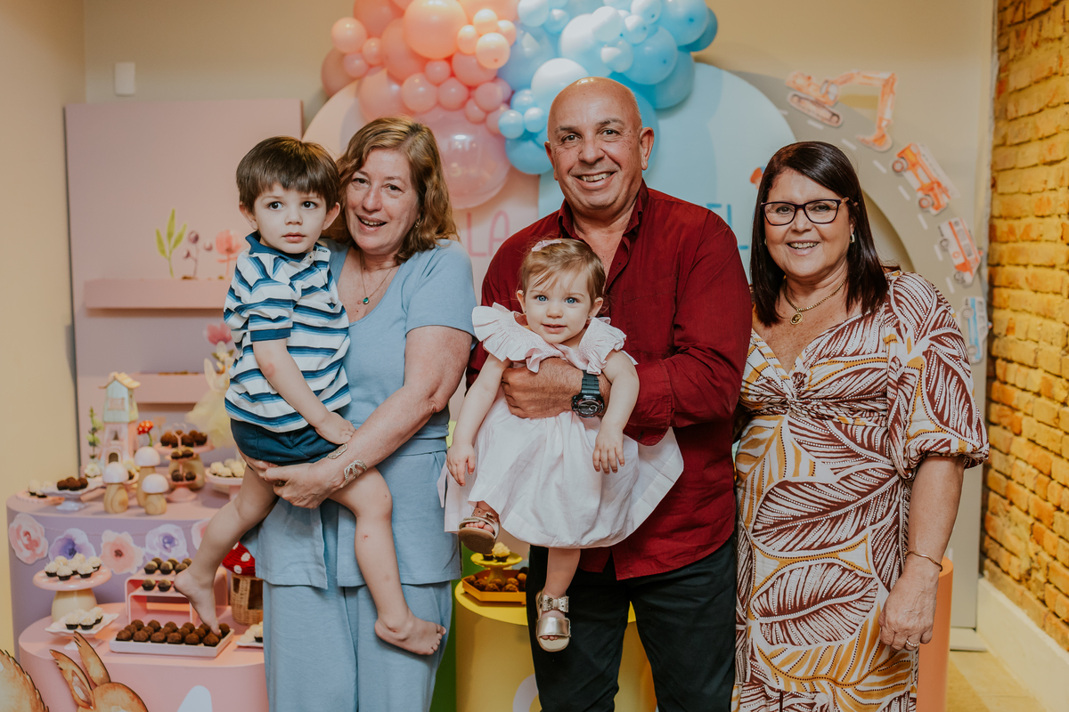 fotografia festa infantil fotografa familia rio de janeiro Tijuca 1 ano Manuela 3 anos Miguel 