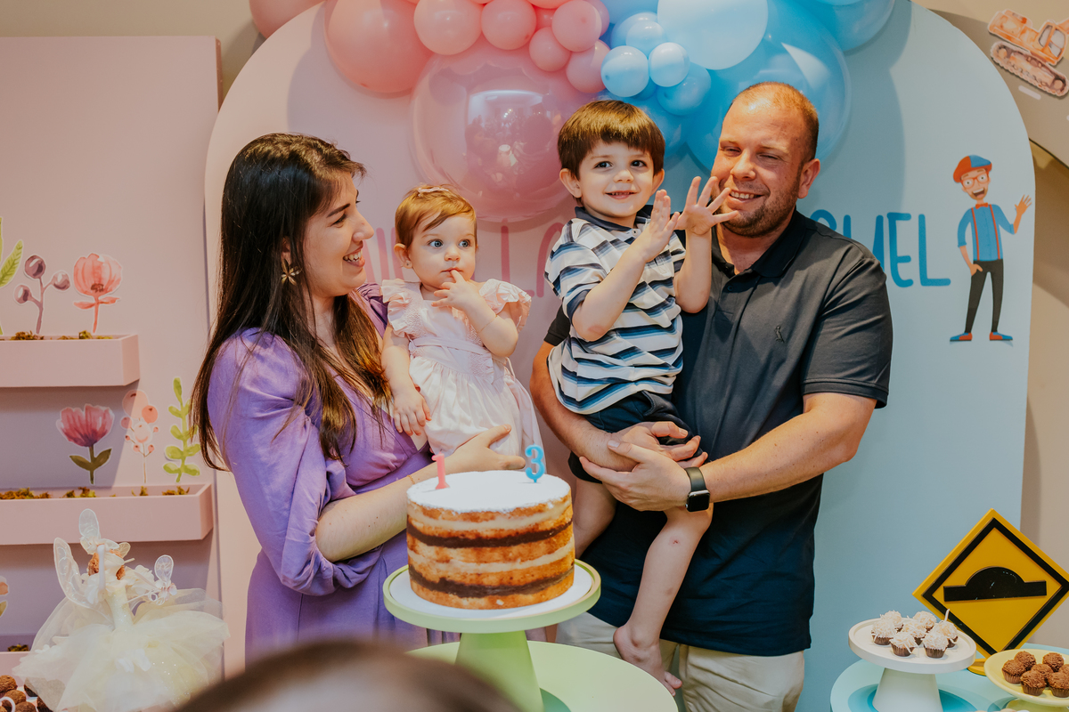 fotografia festa infantil fotografa familia rio de janeiro Tijuca 1 ano Manuela 3 anos Miguel 