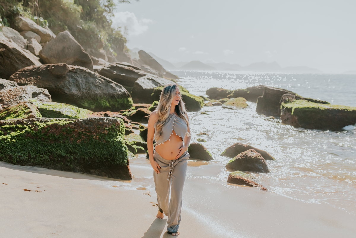 fotografia ensaio externo gestante fotografa familia rio e Janeiro praia vermelha urca a espera do Benicio bruna Guerson 