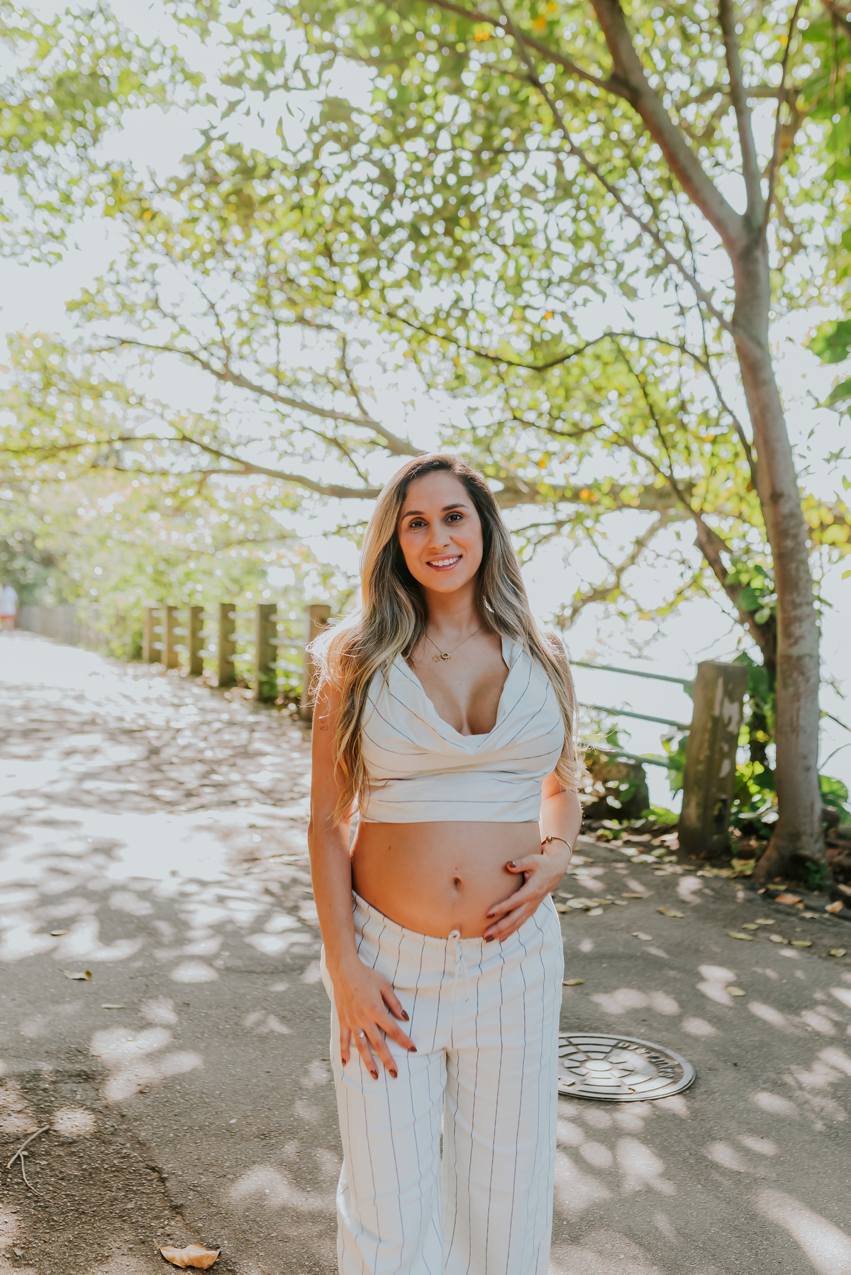 fotografia ensaio externo gestante fotografa familia rio e Janeiro praia vermelha urca a espera do Benicio bruna Guerson 