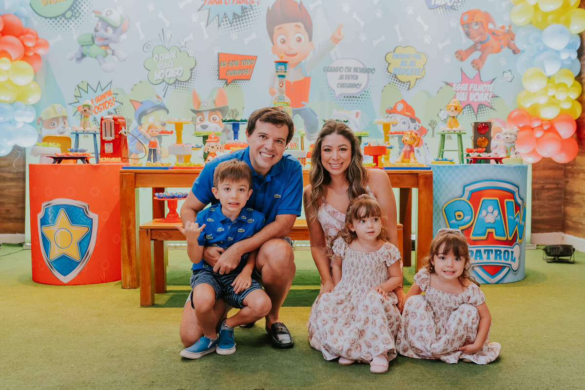 fotografia festa infantil folia encantada Rio de Janeiro barra da Tijuca fotografa de familia 3 irmaos