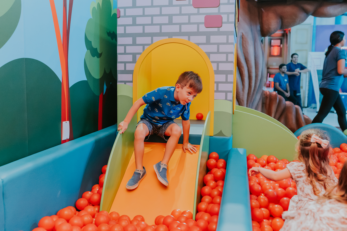 fotografia festa infantil folia encantada Rio de Janeiro barra da Tijuca fotografa de familia 3 irmaos