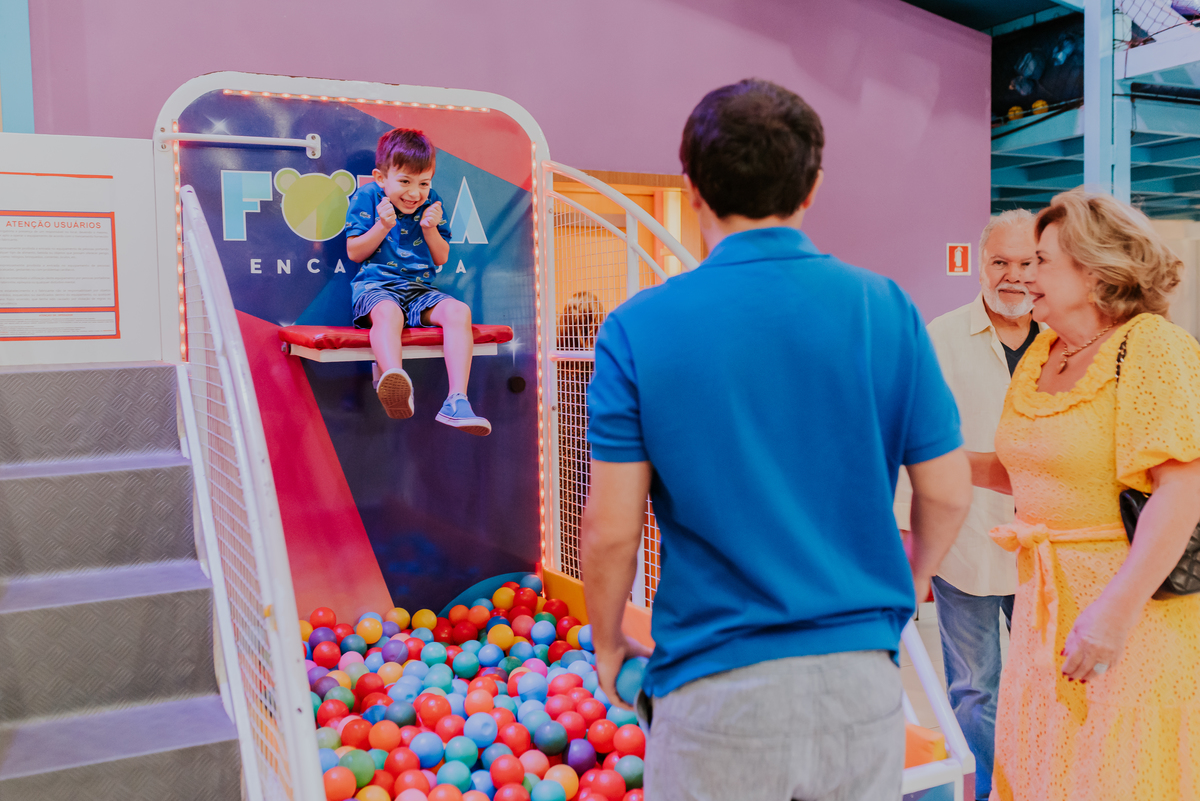 fotografia festa infantil folia encantada Rio de Janeiro barra da Tijuca fotografa de familia 3 irmaos
