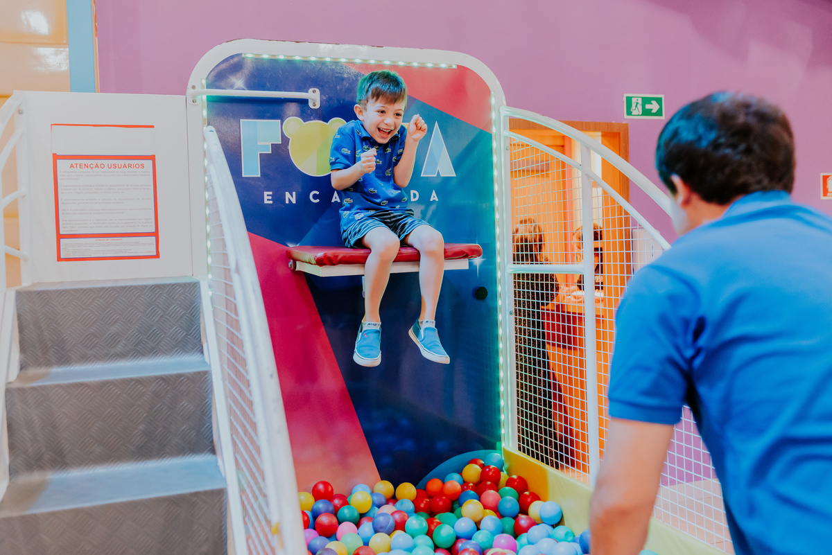 fotografia festa infantil folia encantada Rio de Janeiro barra da Tijuca fotografa de familia 3 irmaos