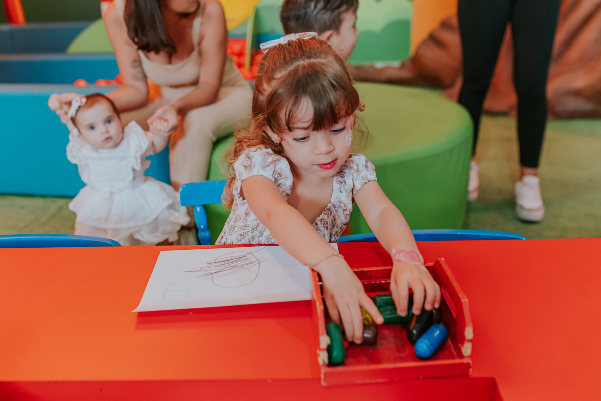 fotografia festa infantil folia encantada Rio de Janeiro barra da Tijuca fotografa de familia 3 irmaosfotografia festa infantil folia encantada Rio de Janeiro barra da Tijuca fotografa de familia 3 irmaos