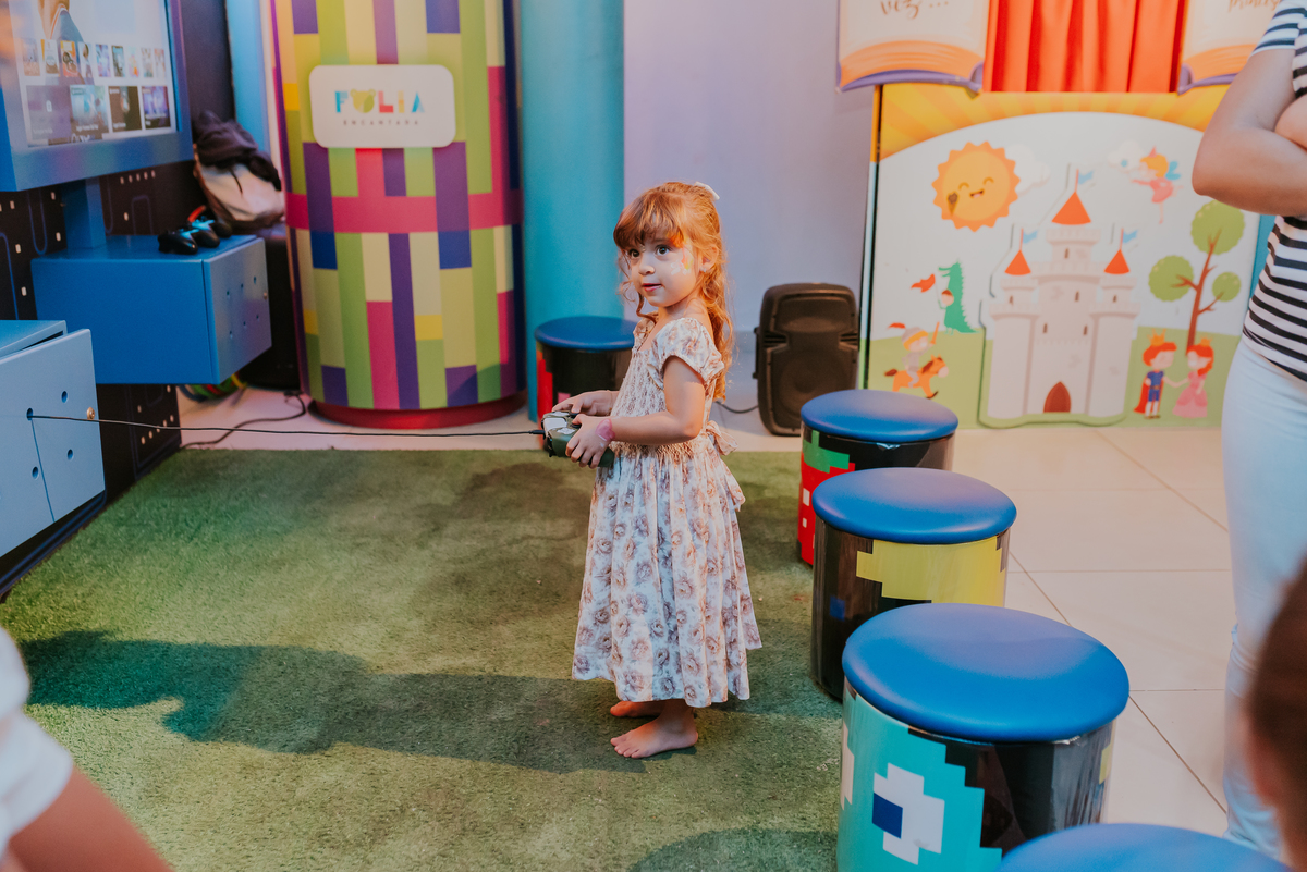 fotografia festa infantil folia encantada Rio de Janeiro barra da Tijuca fotografa de familia 3 irmaos