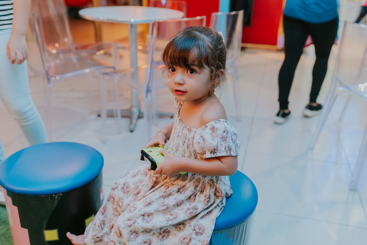 fotografia festa infantil folia encantada Rio de Janeiro barra da Tijuca fotografa de familia 3 irmaos