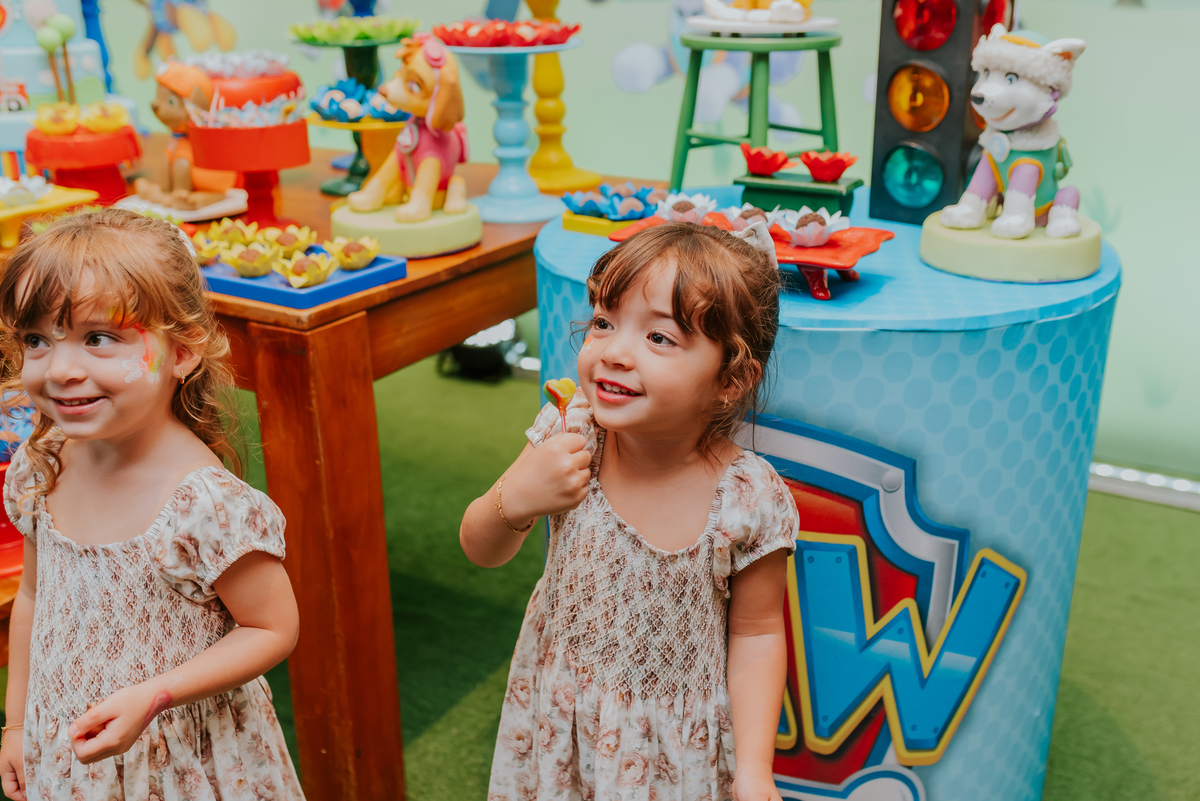 fotografia festa infantil folia encantada Rio de Janeiro barra da Tijuca fotografa de familia 3 irmaos