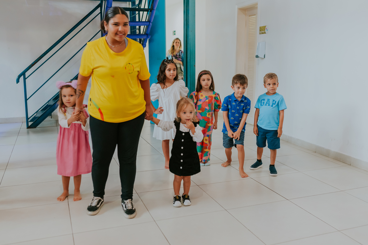 fotografia festa infantil folia encantada Rio de Janeiro barra da Tijuca fotografa de familia 3 irmaos