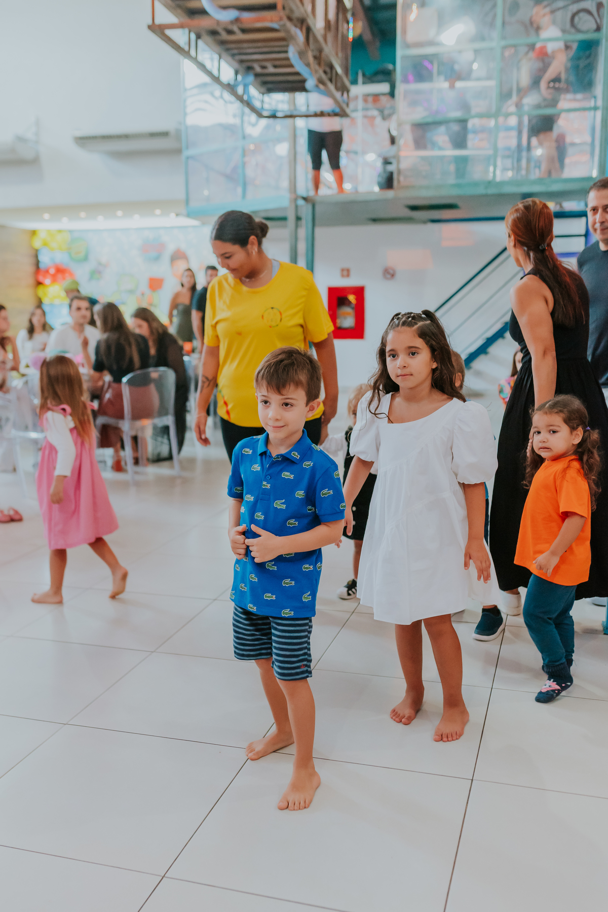 fotografia festa infantil folia encantada Rio de Janeiro barra da Tijuca fotografa de familia 3 irmaos