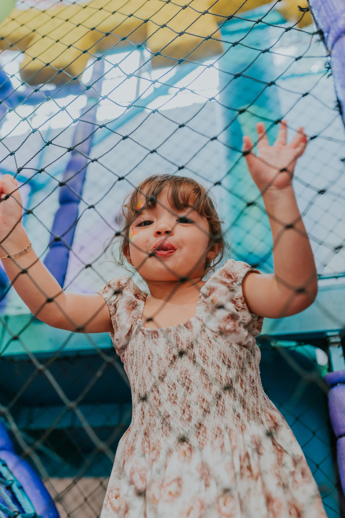 fotografia festa infantil folia encantada Rio de Janeiro barra da Tijuca fotografa de familia 3 irmaos