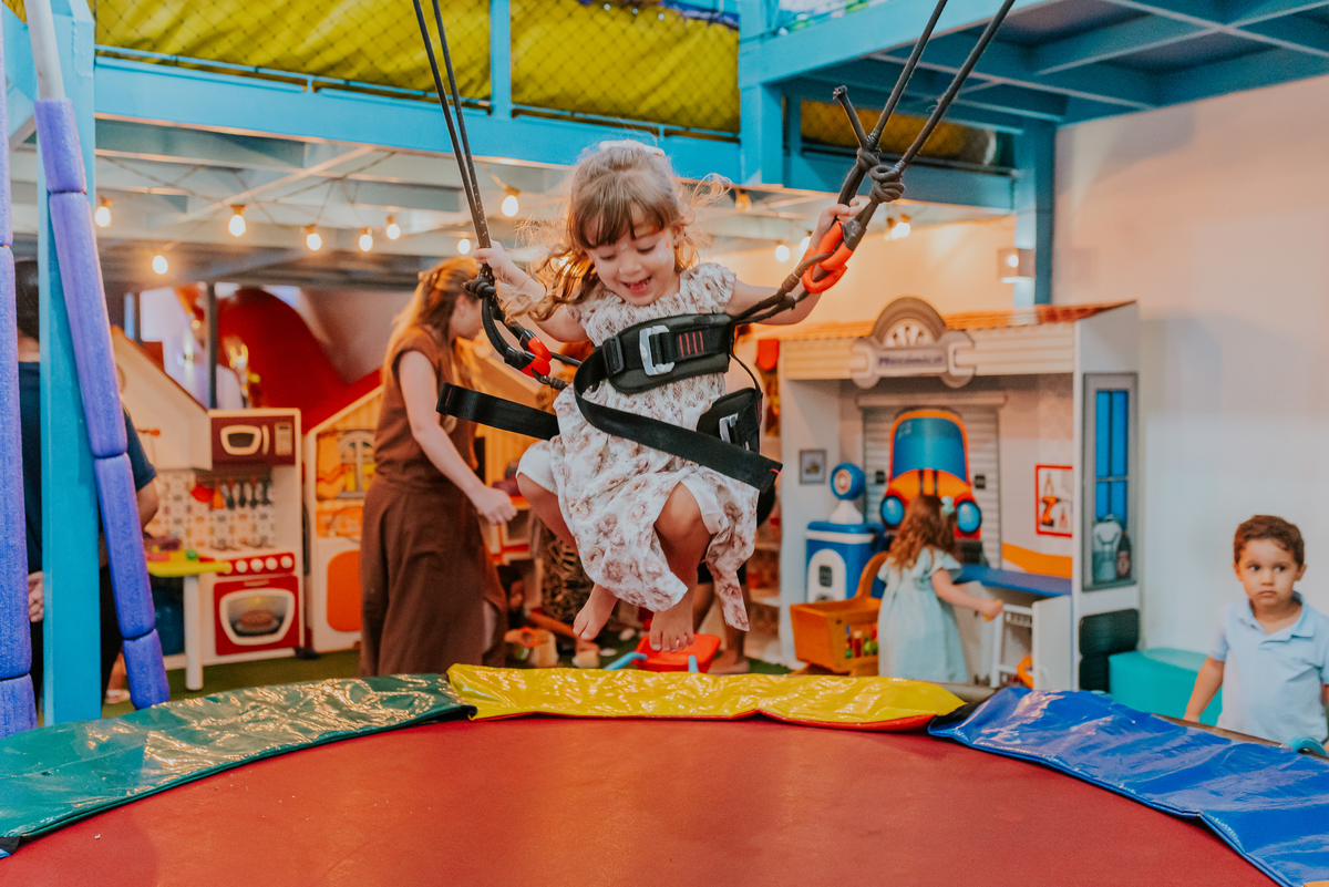 fotografia festa infantil folia encantada Rio de Janeiro barra da Tijuca fotografa de familia 3 irmaos