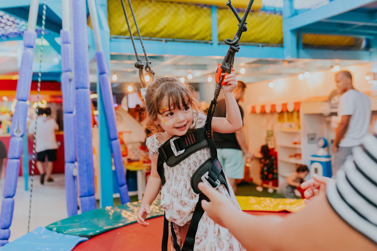 fotografia festa infantil folia encantada Rio de Janeiro barra da Tijuca fotografa de familia 3 irmaos