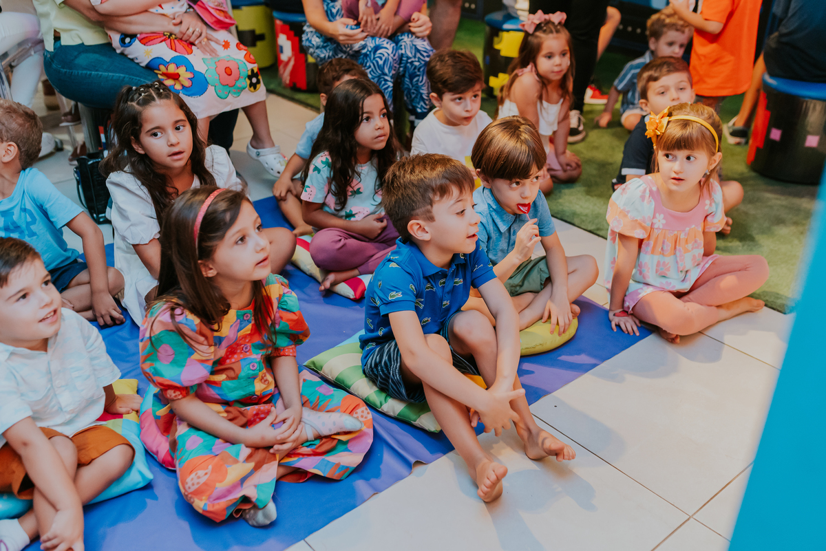 fotografia festa infantil folia encantada Rio de Janeiro barra da Tijuca fotografa de familia 3 irmaos