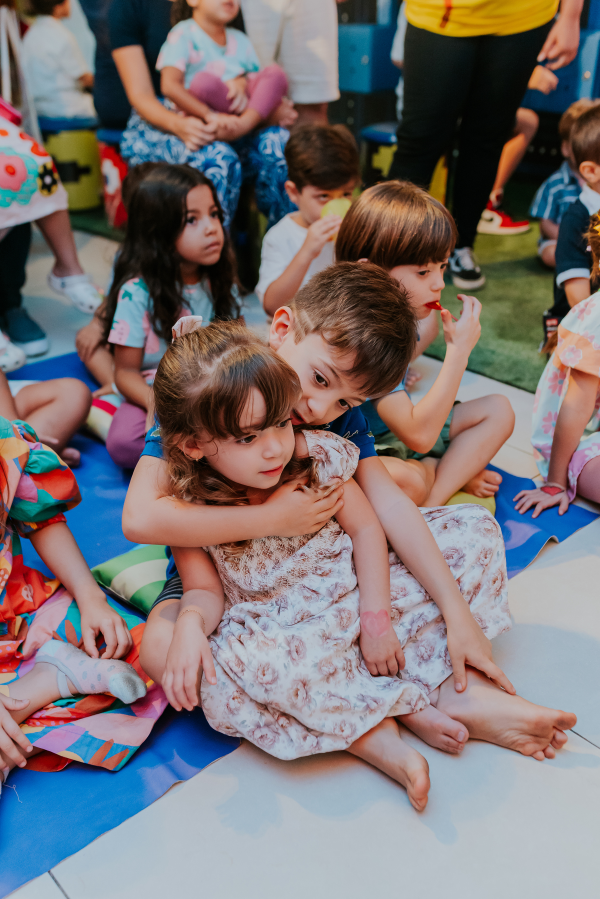 fotografia festa infantil folia encantada Rio de Janeiro barra da Tijuca fotografa de familia 3 irmaos