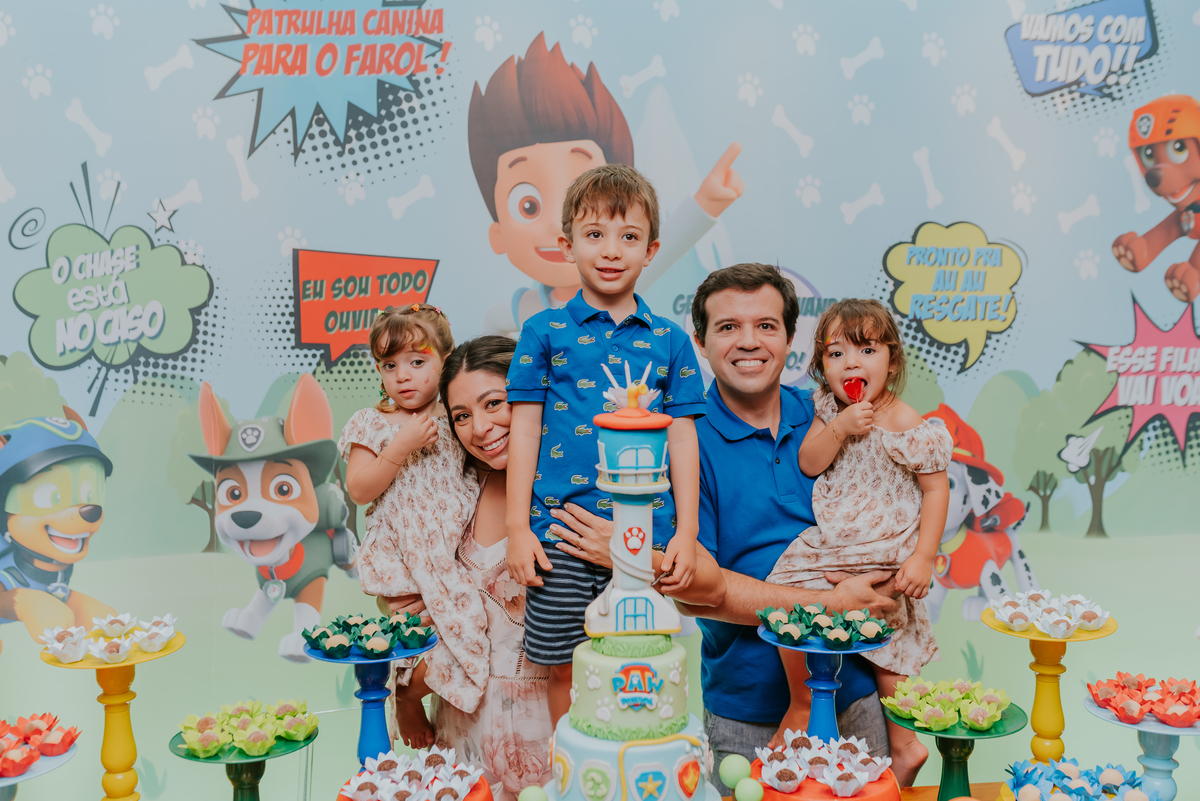 fotografia festa infantil folia encantada Rio de Janeiro barra da Tijuca fotografa de familia 3 irmaos
