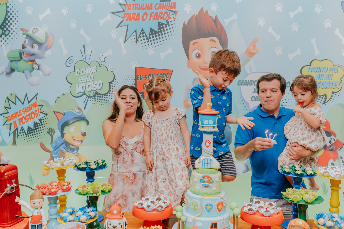 fotografia festa infantil folia encantada Rio de Janeiro barra da Tijuca fotografa de familia 3 irmaos