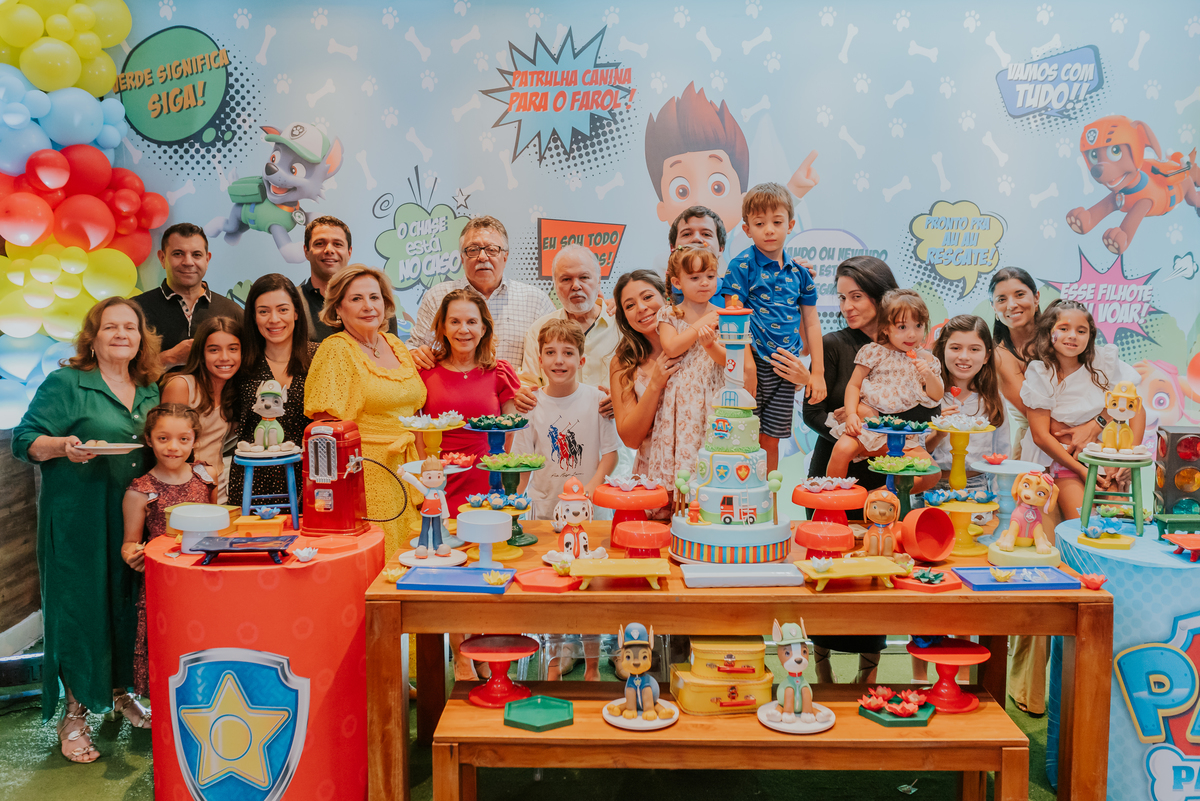 fotografia festa infantil folia encantada Rio de Janeiro barra da Tijuca fotografa de familia 3 irmaos